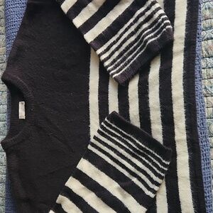 Never Worn- Altar'd State cropped sweater